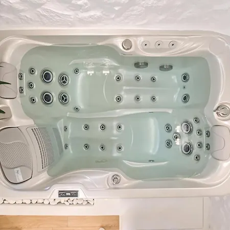 Mythos Luxury * Naxos City